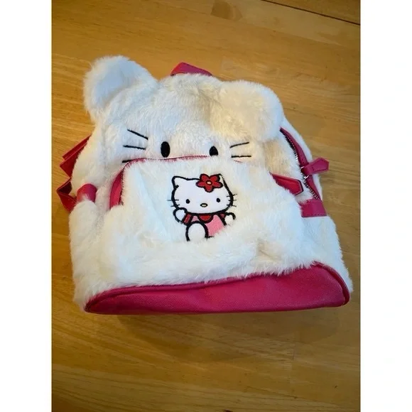 Hello Kitty Plush Kawaii Mini Backpack - Picture 2 of 4